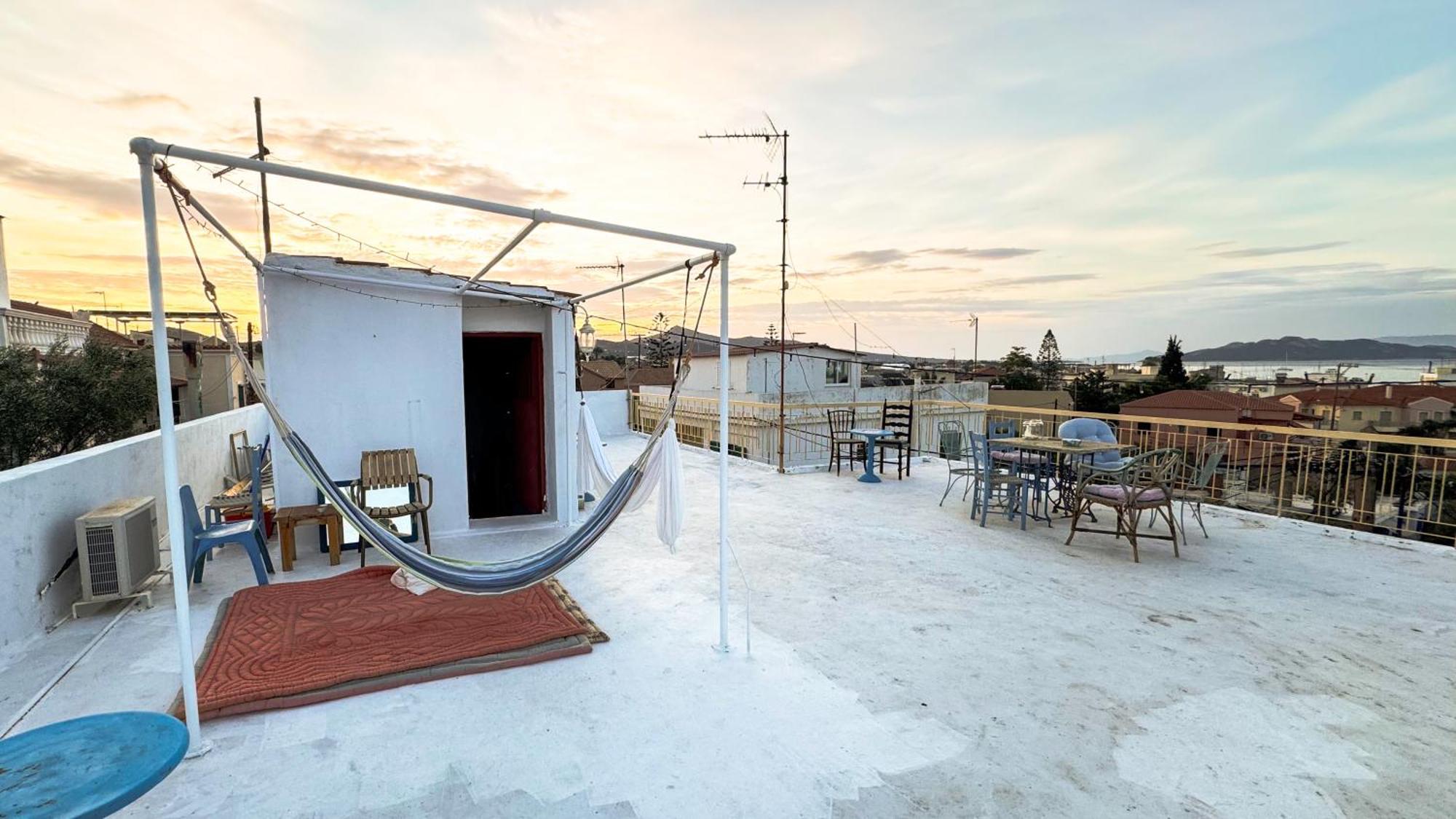 Appartement Vue Sur Mer Soul Family, Egine Aegina Bagian luar foto