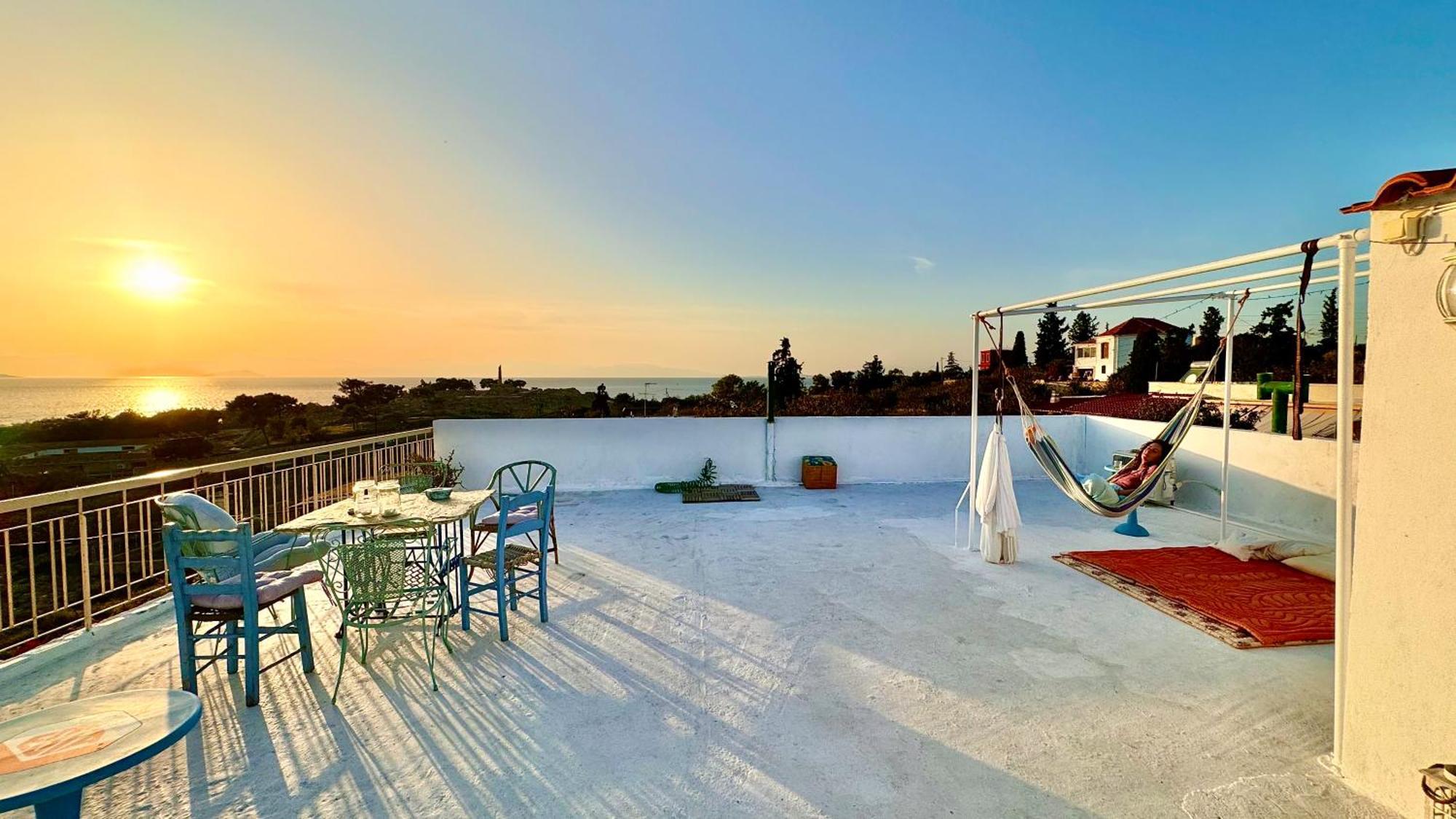 Appartement Vue Sur Mer Soul Family, Egine Aegina Bagian luar foto
