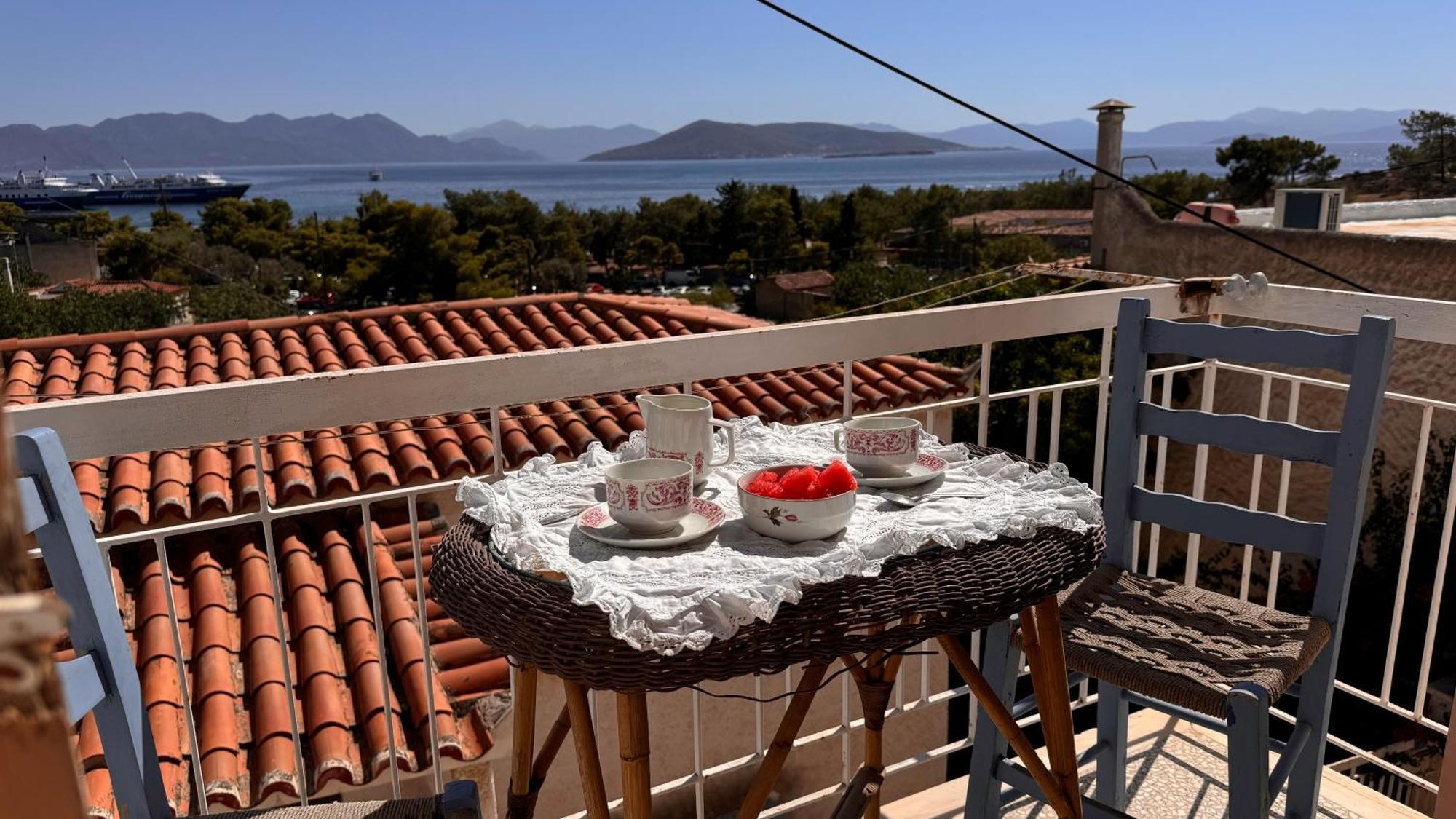 Appartement Vue Sur Mer Soul Family, Egine Aegina Bagian luar foto