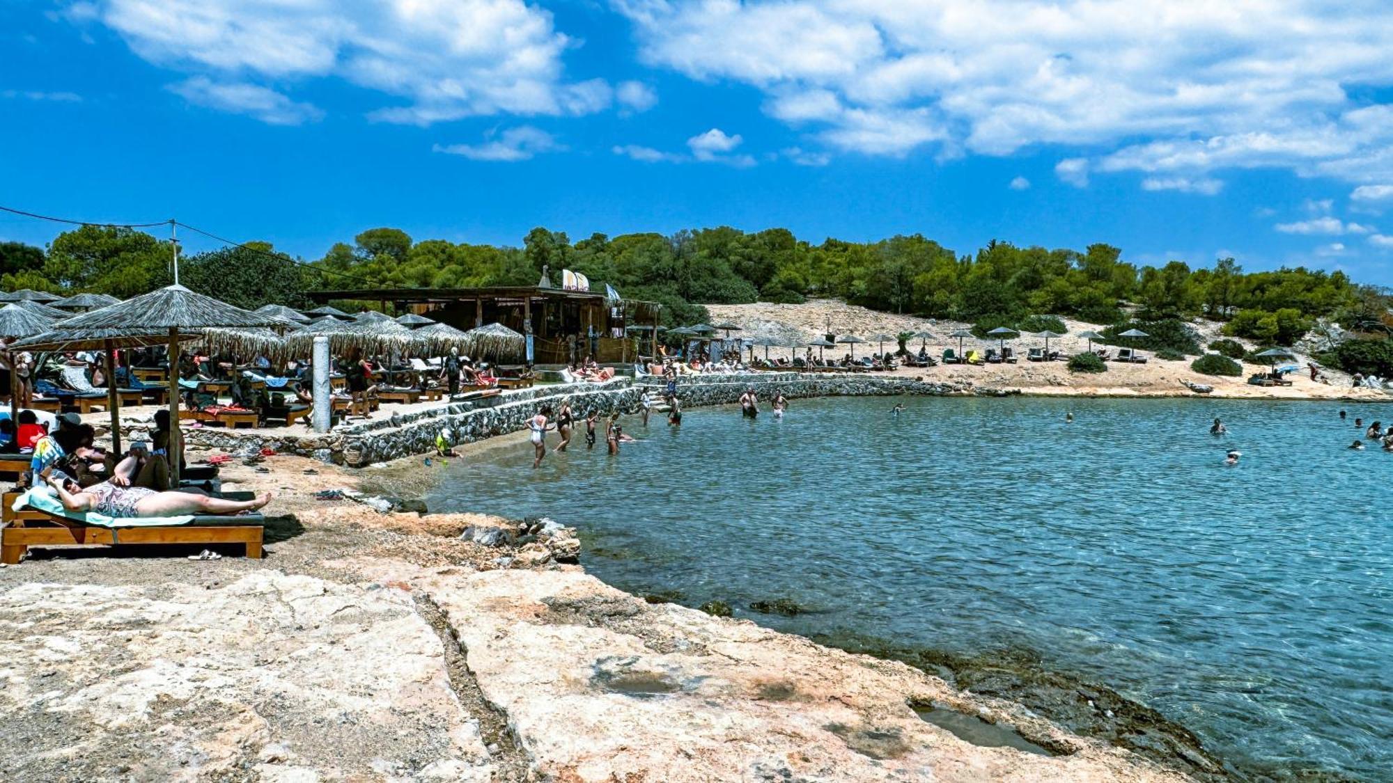 Appartement Vue Sur Mer Soul Family, Egine Aegina Bagian luar foto