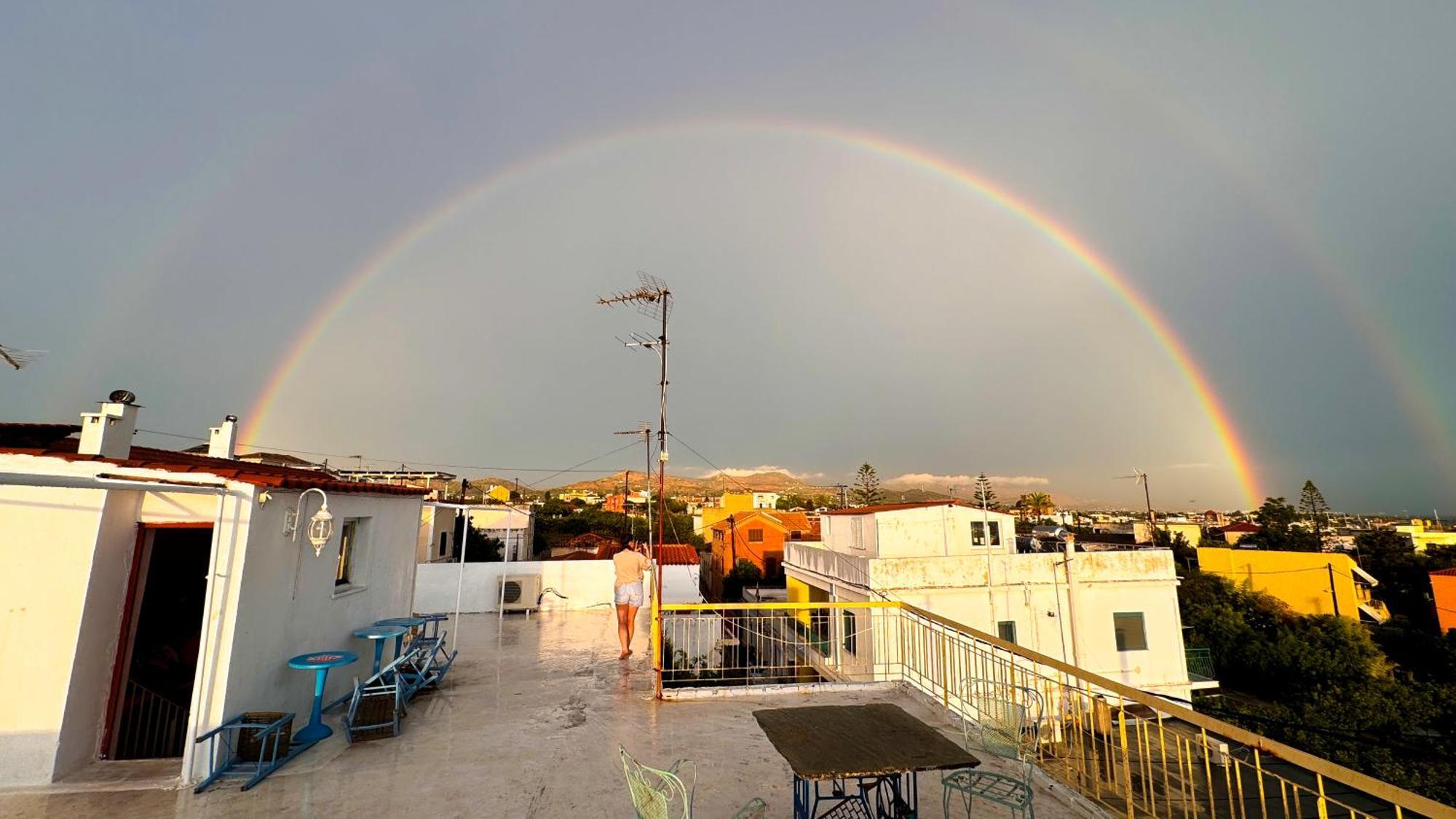 Appartement Vue Sur Mer Soul Family, Egine Aegina Bagian luar foto