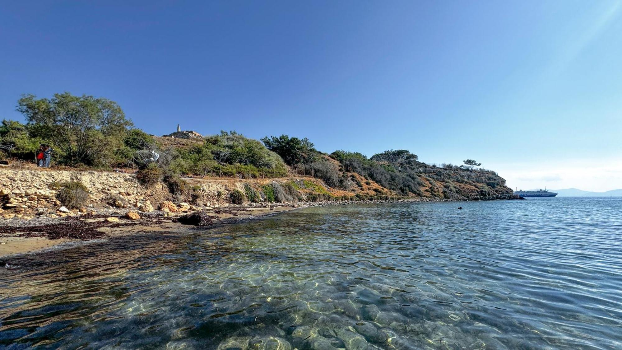 Appartement Vue Sur Mer Soul Family, Egine Aegina Bagian luar foto